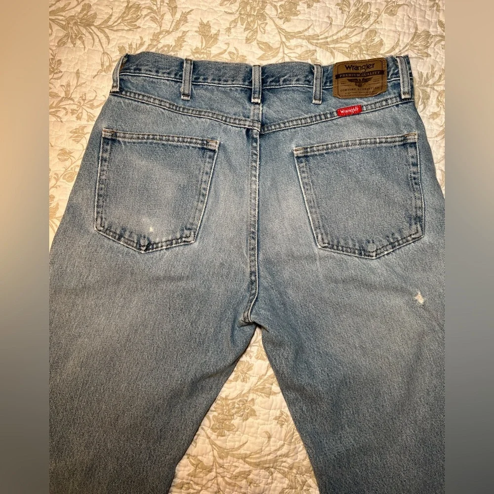 Vintage 90s Wrangler Regular Fit Straight Leg Distressed Jeans Denim size 12 - Picture 2 of 14